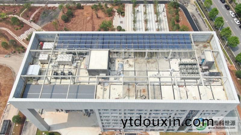 湖南益豐醫藥産業基地太陽能(neng)熱水係統工程
