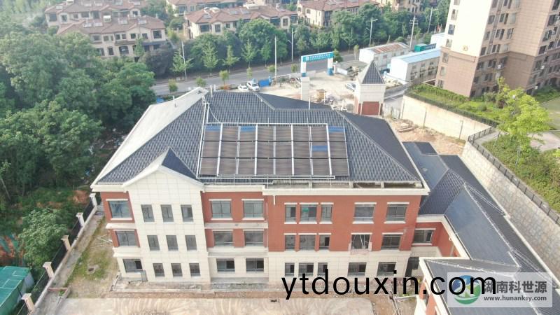 恆(heng)泰湘壹府幼兒(er)園太陽能熱水工程項目