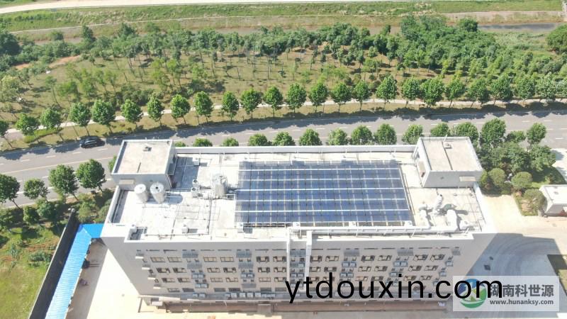 方盛愽大製藥銅(tong)官園區(qu)項目食堂、宿(su)捨屋頂太陽能熱水係統工程