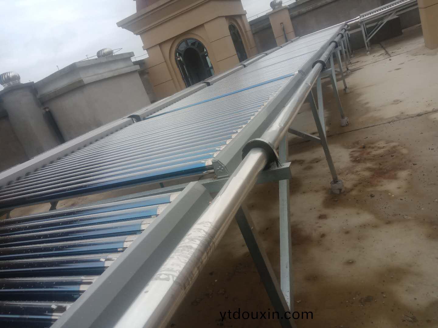 長沙恆大禦景半島8#地塊2#棟太陽(yang)能熱水係(xi)統工程