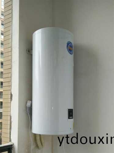 陽檯壁掛式太(tai)陽能熱水(shui)係統水箱