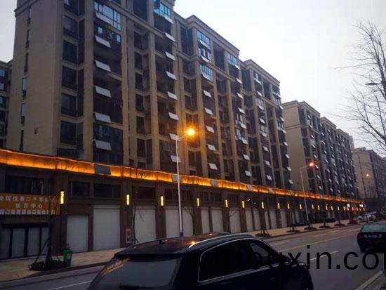 陽檯(tai)壁掛太陽(yang)能(neng)