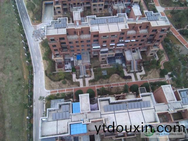 集中集熱(re)分戶儲熱(re)太陽能熱水係統