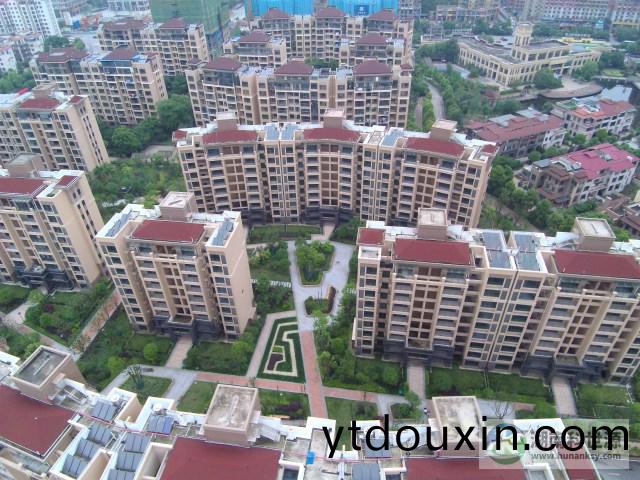 小(xiao)區住宅太陽能熱水係統工(gong)程