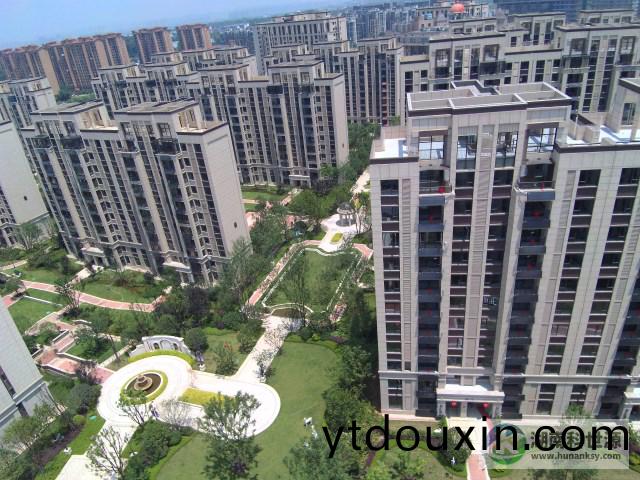 陽檯壁掛太陽能熱水係(xi)統