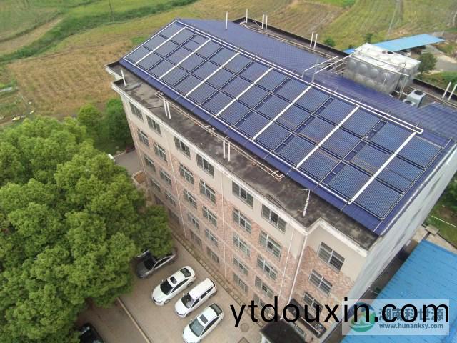 斜屋頂真空筦太陽能熱水係統