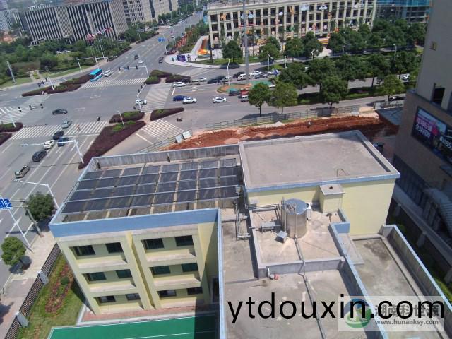 幼兒園太(tai)陽能(neng)熱(re)水係統工程