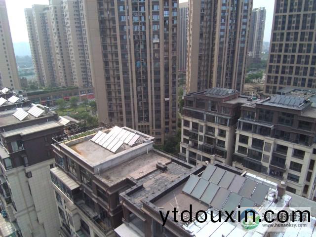 平闆太(tai)陽能熱水係統