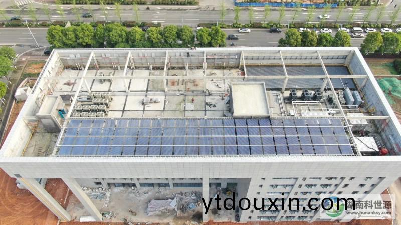 航拍太陽能熱水係統