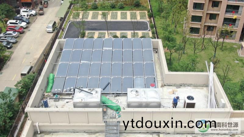 平闆太(tai)陽能熱水係統