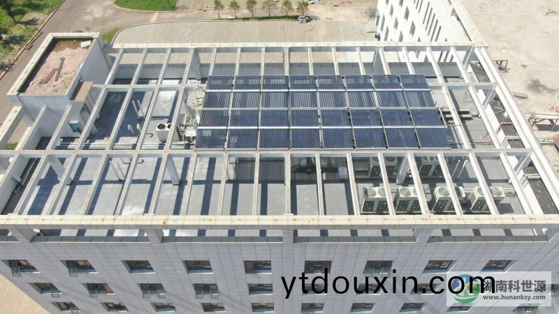 屋頂太(tai)陽能熱水係統