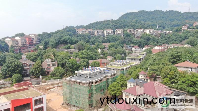 一體落水式太陽能(neng)熱(re)水器